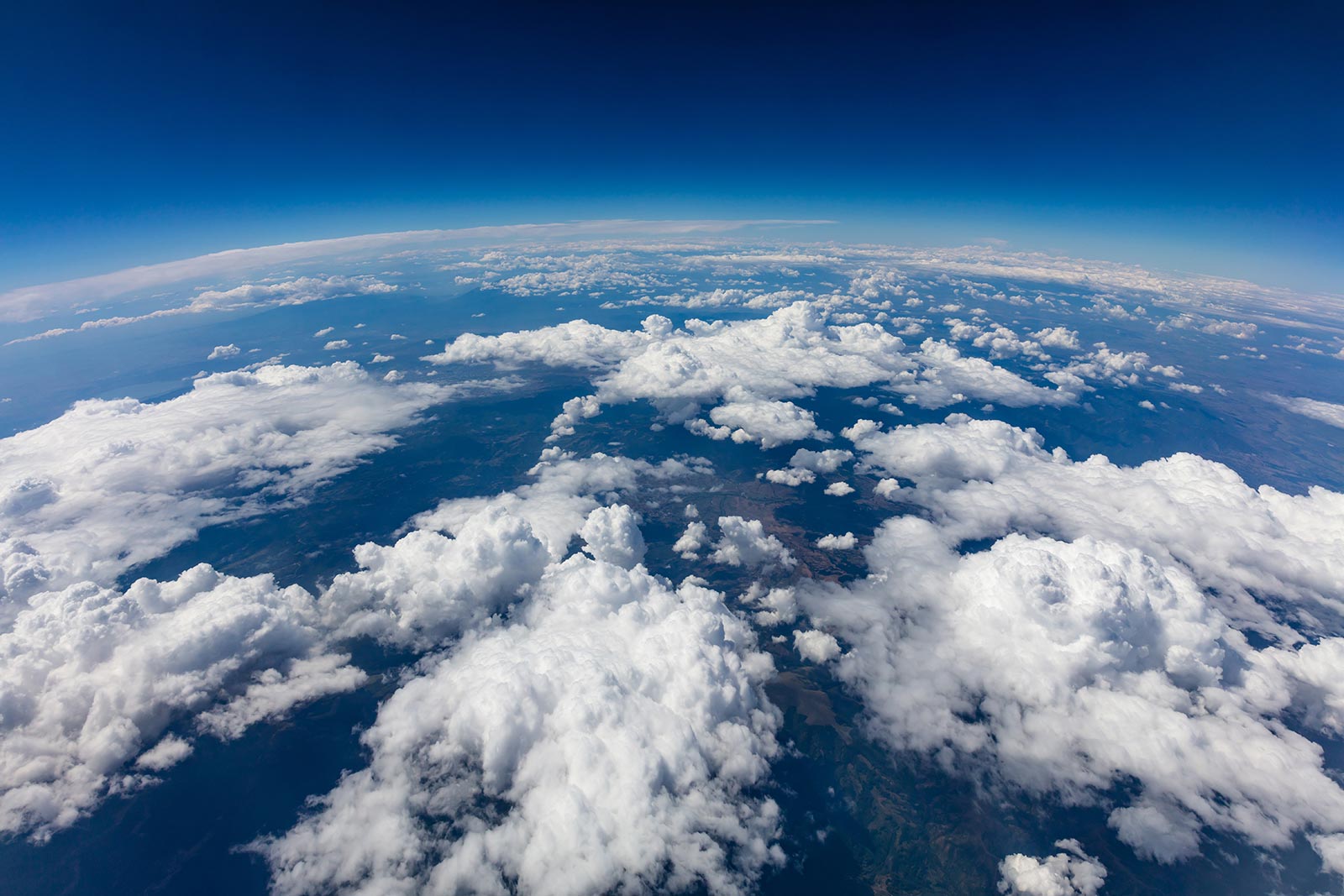 Una vista delle nuvole dallo spazio.